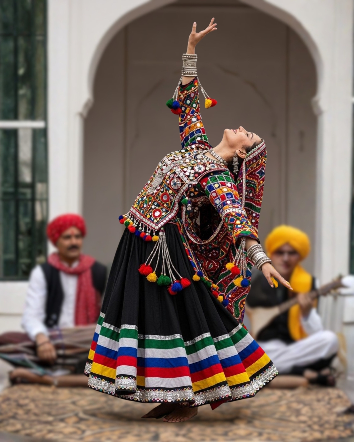 Traditional Rajasthan cultural tour with folk dancers and musicians