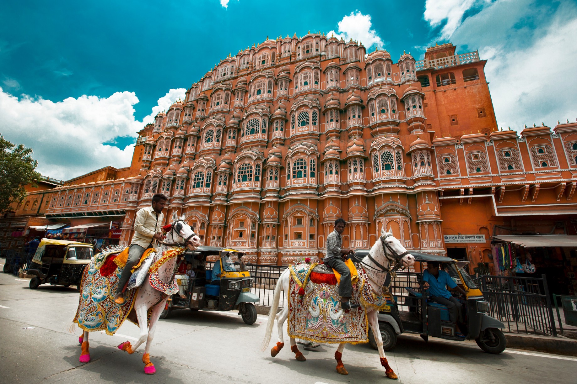 Explore Jaipur's Most Famous Attractions